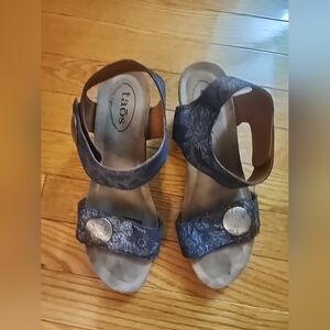 Taos Carousel 2 Wedge Sandals